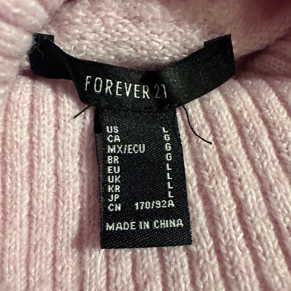 NWT Forever 21 Crop Sweater. Retail $15.00 - Picture 3 of 8